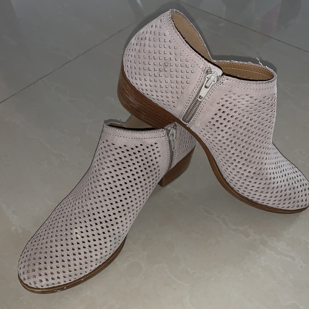 LUCKY BRAND BOOTIES TAN SIZE 10